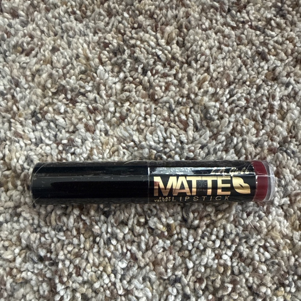 L.A. Girl Matte Flat Velvet Lipstick, Bite Me GLC810